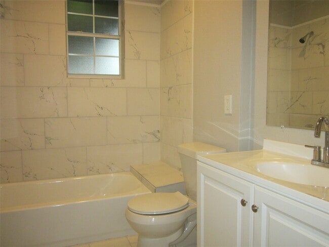 Building Photo - 3217 Winbern St