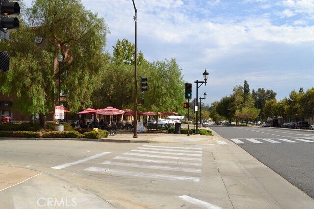 Building Photo - 149 E Commercial St