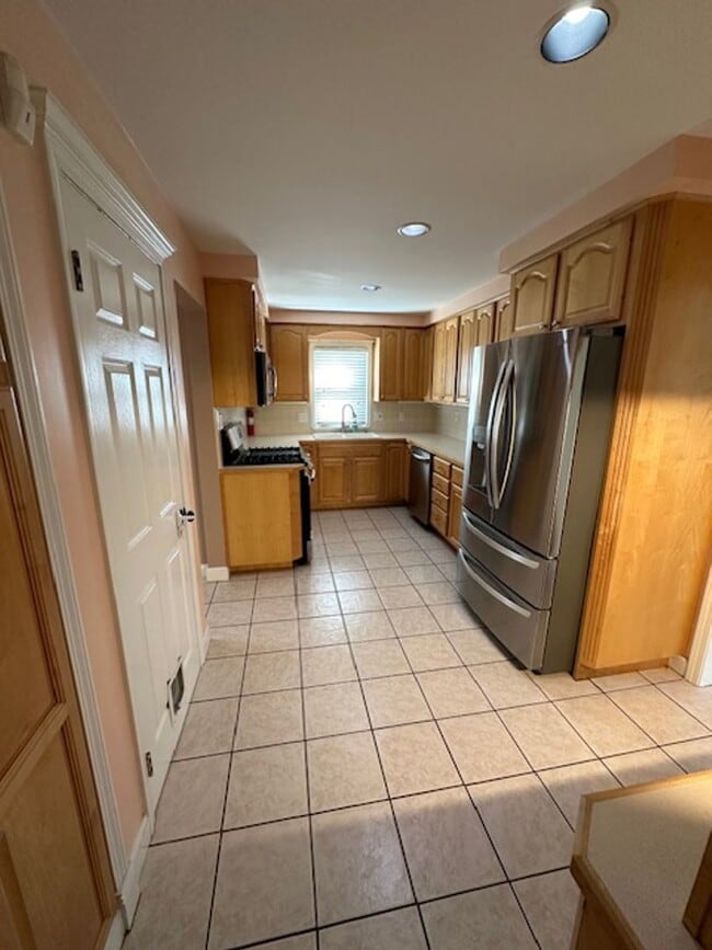 Building Photo - COMING SOON! 31807 W. Chicago, Livonia MI ...