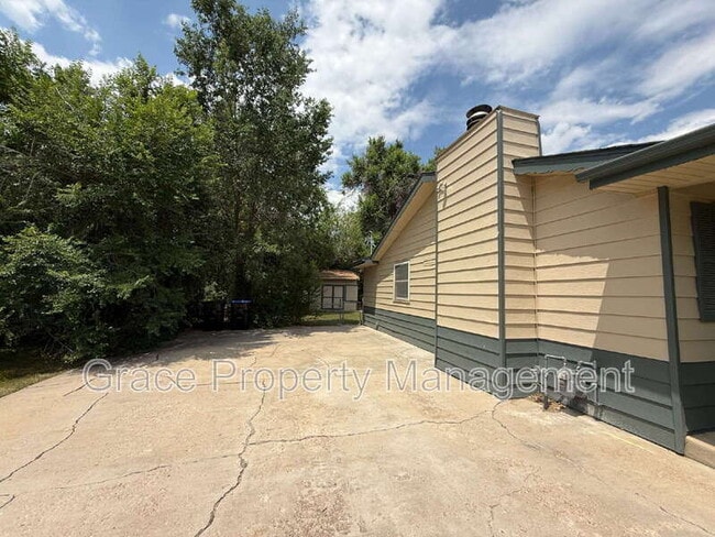 Building Photo - 6213 Gray St