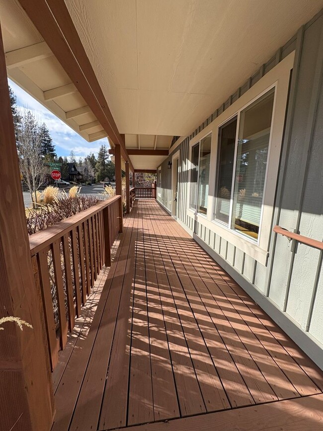 Building Photo - s2980