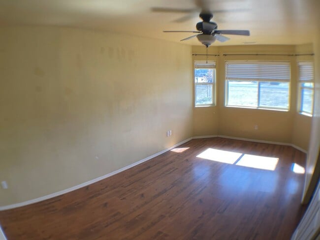 Building Photo - AVAILABLE MAY 6th | Spacious Single-Level Home in Desirable Doney Park