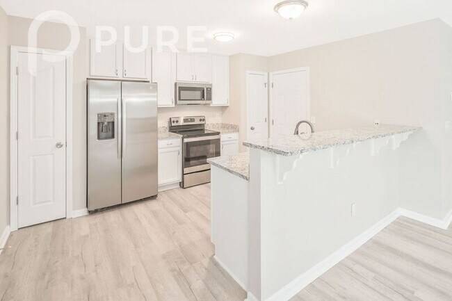 Building Photo - 4645 Esmeralda Drive
