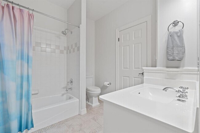Building Photo - 6636 Dogwood Creek Dr