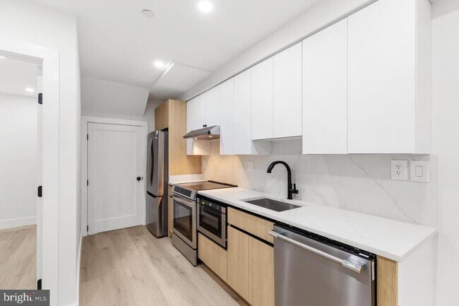 Building Photo - 3923 14th St NW