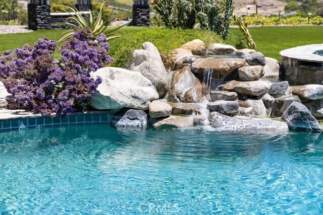 Building Photo - 42160 Cll Barbona