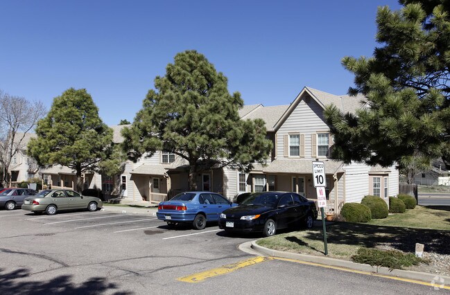 Primary Photo - Crestline Townhomes