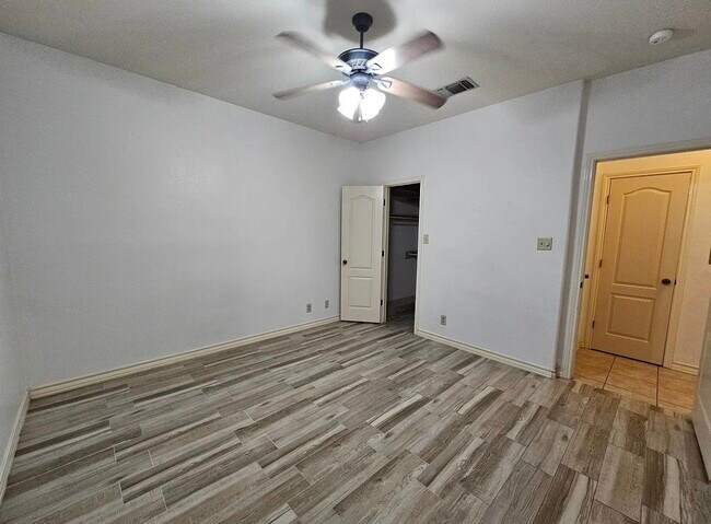 Building Photo - 9804 Cantera Ct