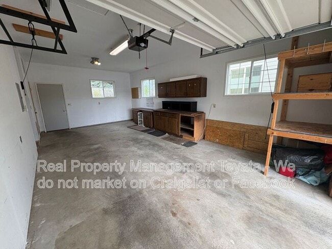 Building Photo - 8252 Cowichan Rd