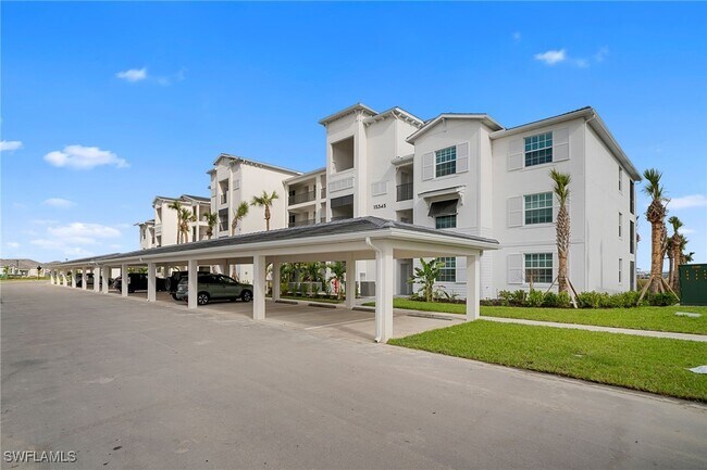 Building Photo - 15345 Grn Acrs Ave