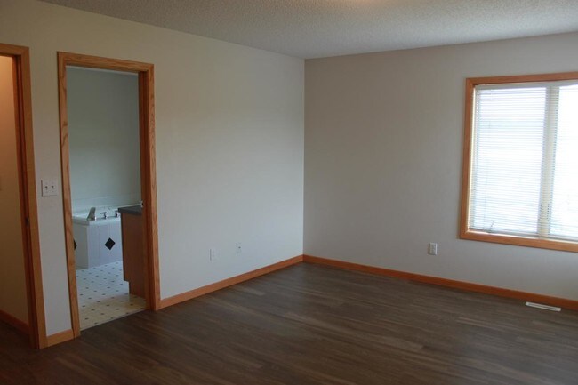 Building Photo - 1705 2nd St