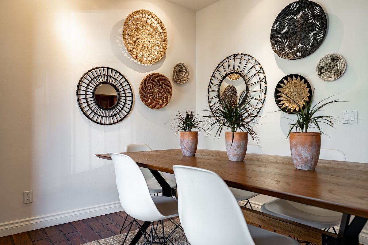 Building Photo - 109 W Montecito Wy