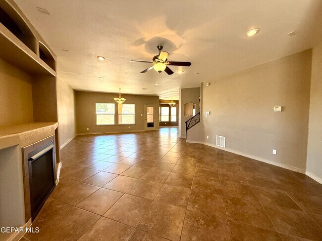 Building Photo - 3712 Coco Palm Dr