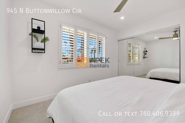 Building Photo - 945 N Buttonwillow Cir