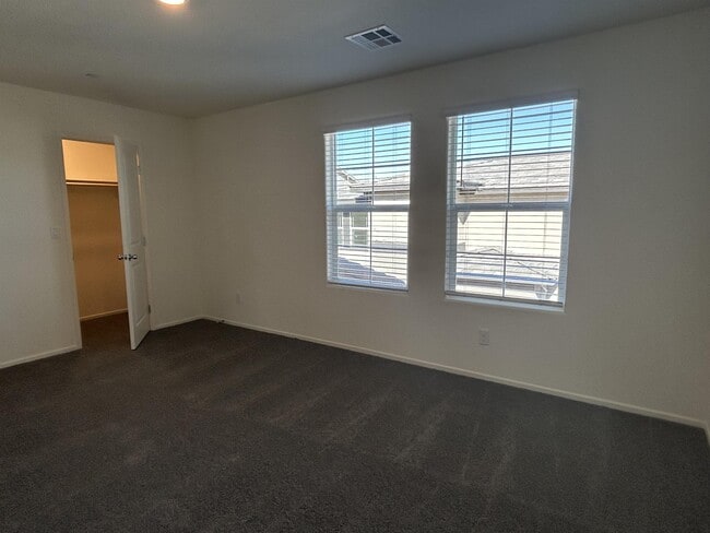 Building Photo - 342 Pacific Sparrow Avenue