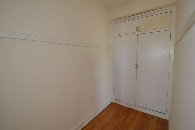Building Photo - 1211 W Elmdale Ave