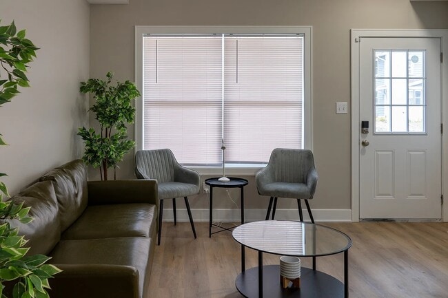 Building Photo - 3903 Winthrop Ave