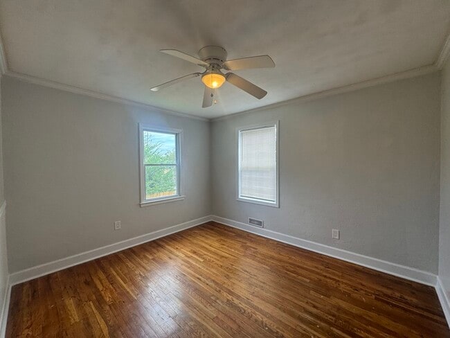 Building Photo - Great Location!!!