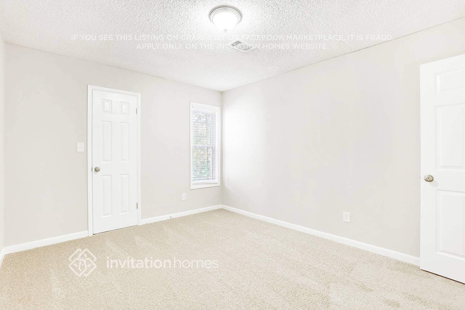 Building Photo - 3166 Robindale Rd