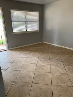 Building Photo - 326 Briarwood Dr