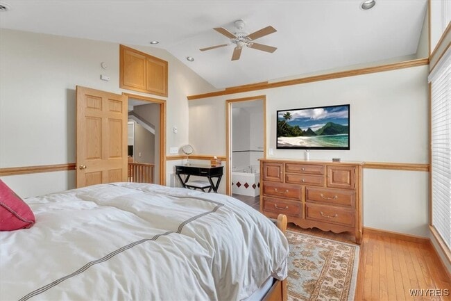 Building Photo - 29 Monroe St