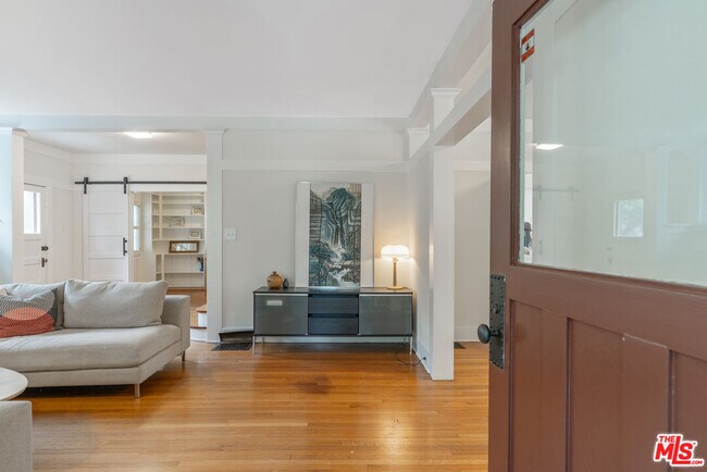 Building Photo - 655 S Hudson Ave