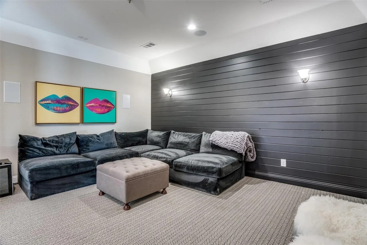 Building Photo - 7450 Zachery Dr