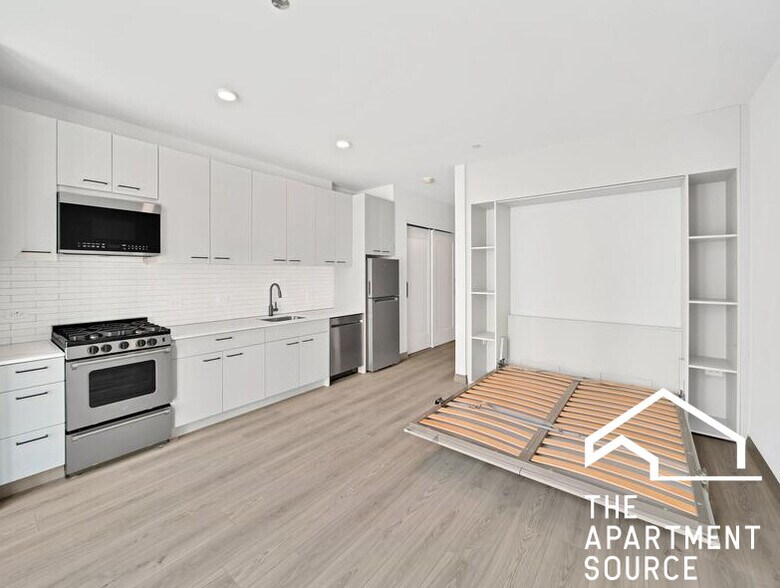 Building Photo - 2155 N Elston Ave