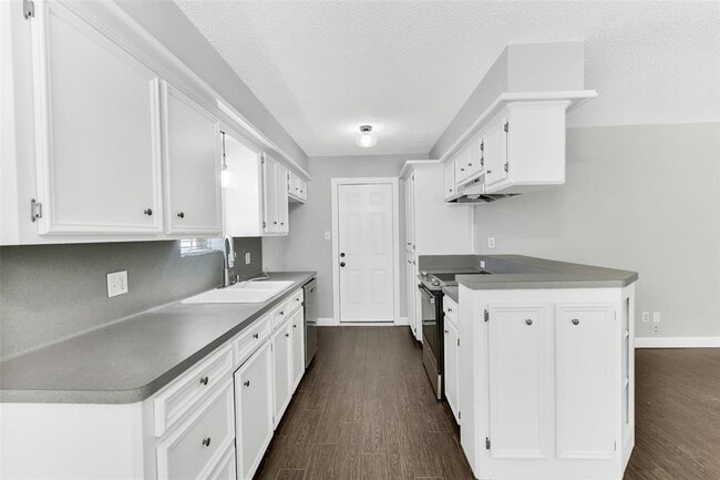 Building Photo - 206 Ron Cir