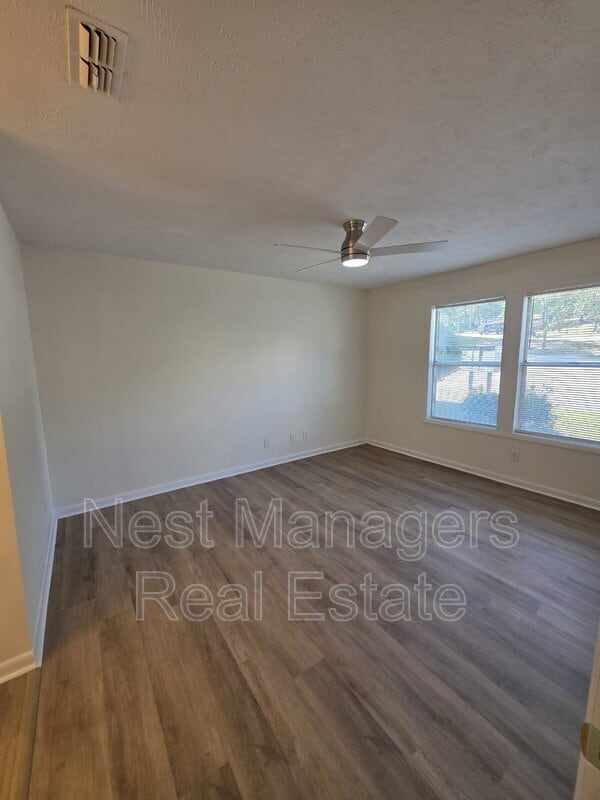Building Photo - 6780 Willowbrook Dr