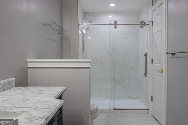 Building Photo - 3275 Lenox Rd NE