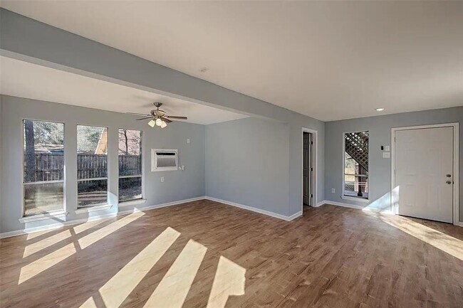 Building Photo - 6076 Sinclair Dr