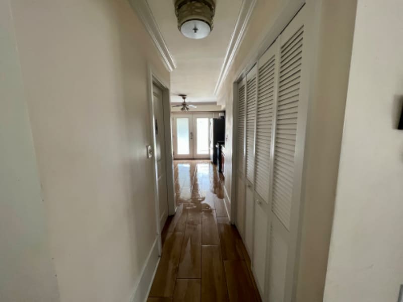 Building Photo - 211 Arricola Ave