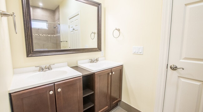 Building Photo - 1449 Page St