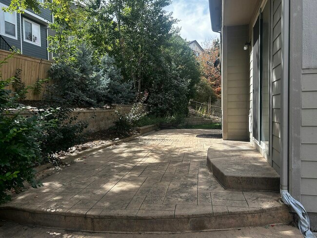 Building Photo - 10850 Trotwood Way