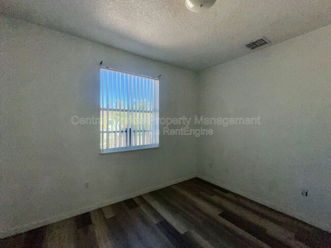 Building Photo - 4304 Paradise Cove Ct