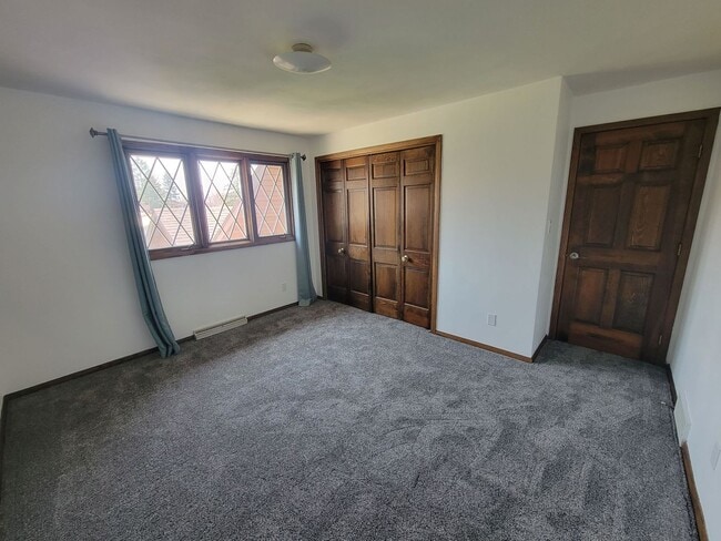 Building Photo - 11 S Sunny Slope Ct