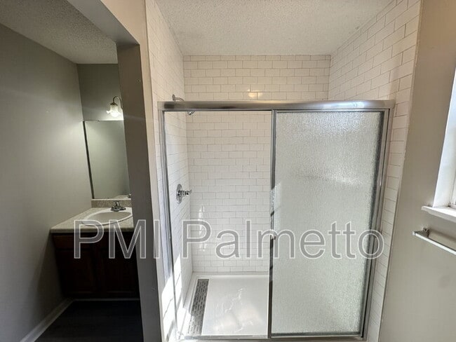 Building Photo - 5 Sterling Ridge Ct