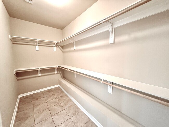 Building Photo - 39122 Bayou View Ave