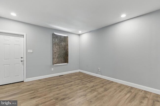 Building Photo - 937 N 45th St
