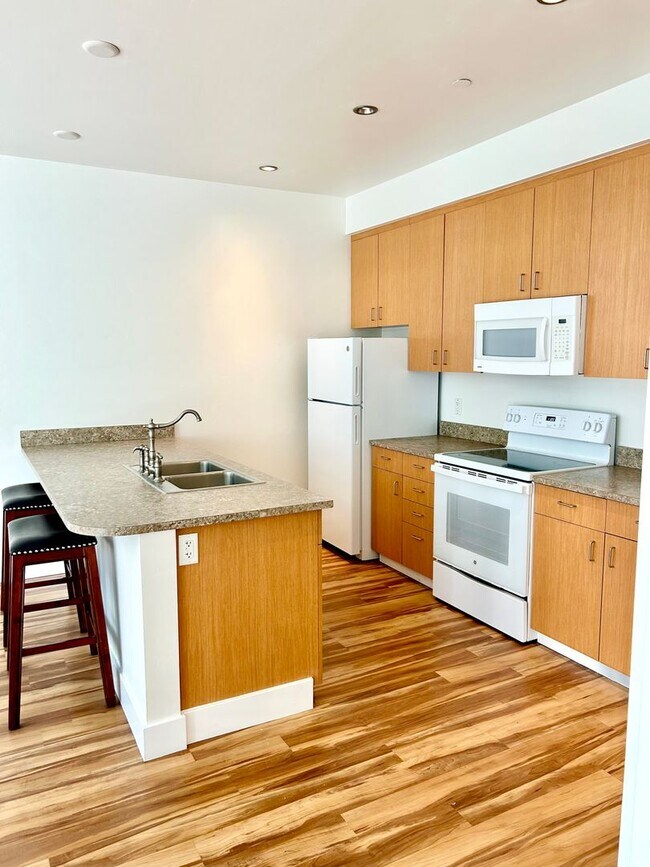 Building Photo - One Steamboat Place - Ski-in/Ski-out, Underground Parking, Excellent Location
