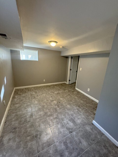 Building Photo - 2101 Chelsea Terrace