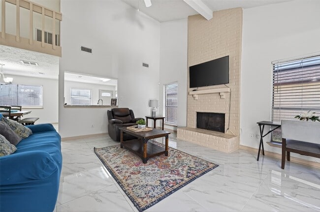 Building Photo - 10726 Village Trail Dr