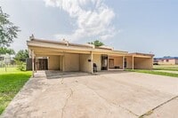 Building Photo - 1821 Ridgeview St