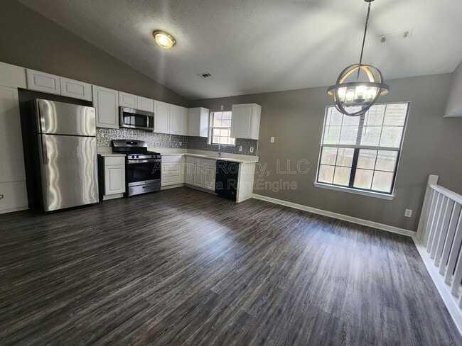 Building Photo - 2990 Carriage Trail