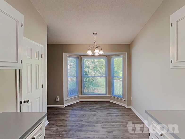 Building Photo - 3520 Lytham Pl