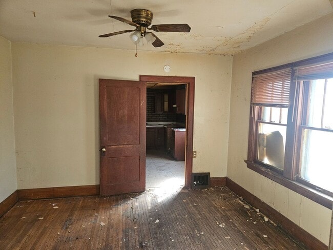 Building Photo - Owner Finance – NO Credit Check! 3 Bed Home – Move In Fast!