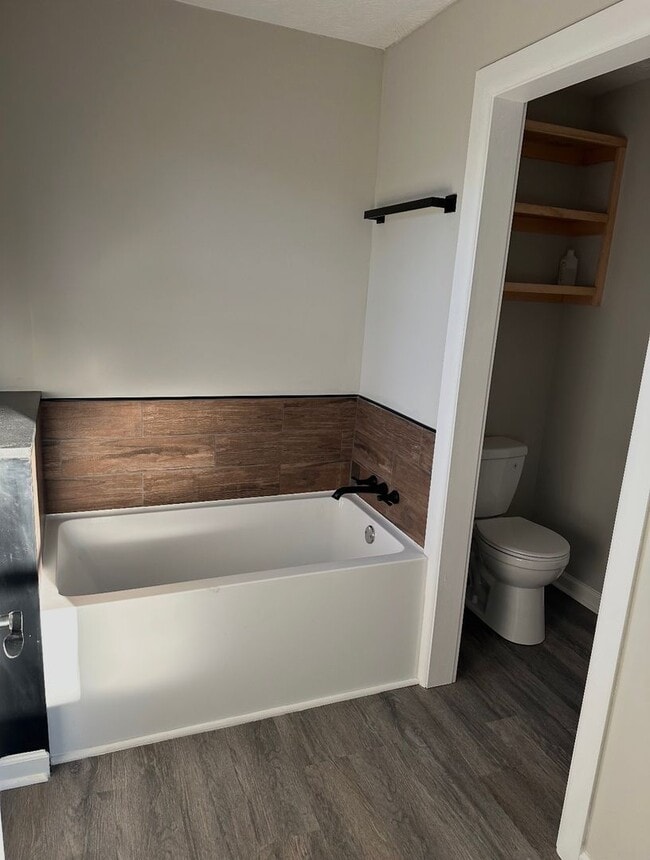 Building Photo - 60 Horseshoe Bend