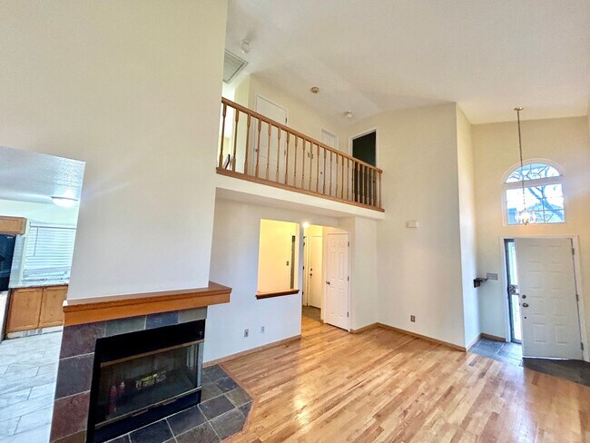 Building Photo - Looking for a Quality tenant who Appreciates a Gourmet Kitchen