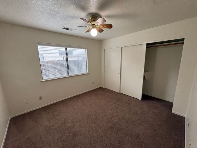 Building Photo - Very Nice Home for Rent! Swimming Pool!